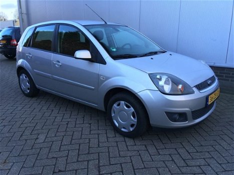 Ford Fiesta - 1.4-16V Futura XL 5DRS Airco Apk Elek Pakket - 1