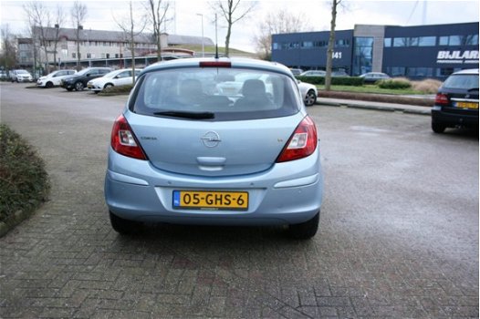 Opel Corsa - 1.4-16V Cosmo - 1