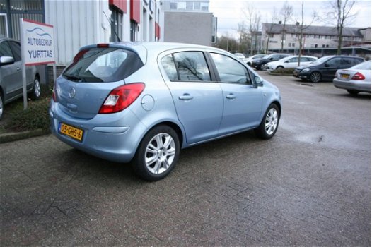 Opel Corsa - 1.4-16V Cosmo - 1