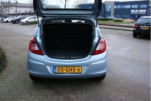 Opel Corsa - 1.4-16V Cosmo - 1