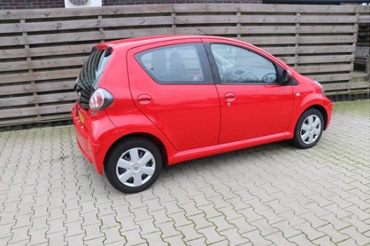 Toyota Aygo - 1.0-12V Comfort 5 deurs / airco / cv - 1