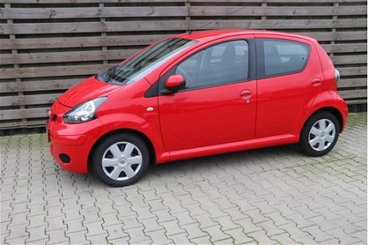 Toyota Aygo - 1.0-12V Comfort 5 deurs / airco / cv - 1