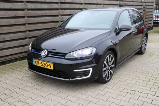 Volkswagen Golf - 1.4 TSI GTE 205 pk | Ex BTW | LED | Zwart hemel | Flippers | Getint glas | Elektr - 1