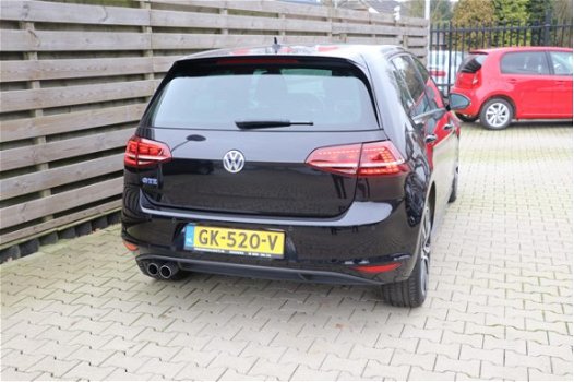 Volkswagen Golf - 1.4 TSI GTE 205 pk | Ex BTW | LED | Zwart hemel | Flippers | Getint glas | Elektr - 1