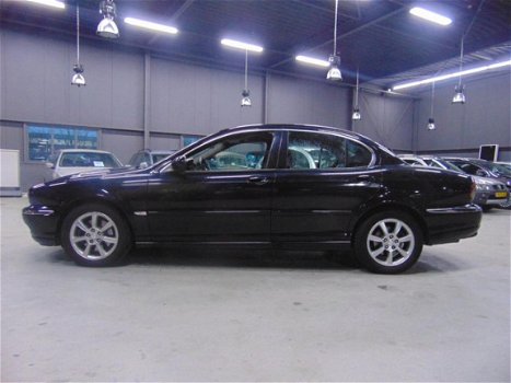 Jaguar X-type - 2.0 D Executive /Leder/Navi/Apk 11-2020/Cruise & Climate Control/Alarm/Stoel. elec - 1