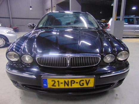 Jaguar X-type - 2.0 D Executive /Leder/Navi/Apk 11-2020/Cruise & Climate Control/Alarm/Stoel. elec - 1