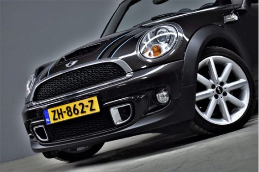 Mini Mini Cabrio - 1.6i 16V 184pk Cooper S Automaat Highgate Leer/Navi/Xenon/St.verw/Lmw/126dkm - 1