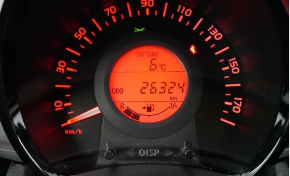 Toyota Aygo - 1.0 VVT-i X-play, Airconditioning, Bluetooth, Achteruitrijcamera - 1