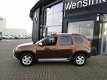 Dacia Duster - 1.6 Lauréate 2wd Trekhaak | Airco | Lichtmetaal | Metaalkleur | Zijbars | Bullbar - 1 - Thumbnail