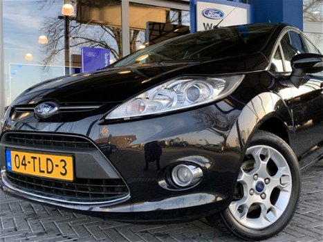 Ford Fiesta - 1.25 Titanium | Cruise Control | Automatische airco | Voorruitverwarming | Aux | 15 in - 1