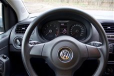 Volkswagen Polo - 1.2 benzine LUXE / DVD / NAVI / TEL / ETC