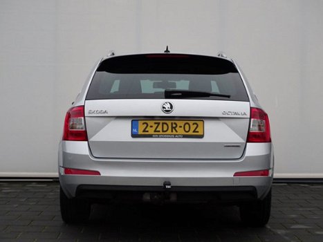 Skoda Octavia Combi - 1.6 TDI Greenline Businessline Trekhaak , Navigatie , Clima , Chroom - 1