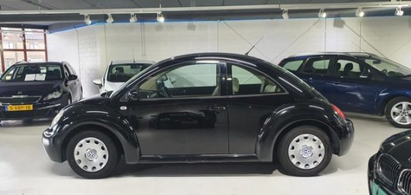 Volkswagen New Beetle - 1.6 APK 01-2021 AIRCO CRUISE USB NL AUTO NAP - 1