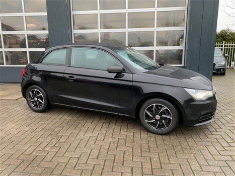 Audi A1 - 1.6 TDI Attraction Pro Line Xenon/Led Business Sport - 1