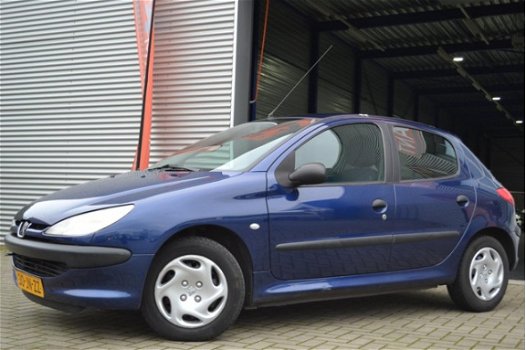 Peugeot 206 - 1.4 XR 5DRS|INRUILKOOPJE|NETTE AUTO - 1