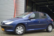 Peugeot 206 - 1.4 XR 5DRS|INRUILKOOPJE|NETTE AUTO