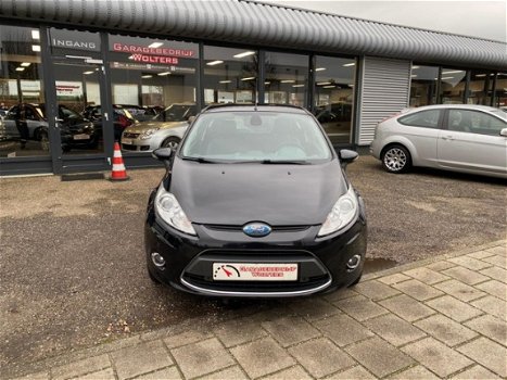 Ford Fiesta - 1.4 Titanium PARKEER HULP V+A AUTOM.AIRCO NIEUWE APK NIEUWSTAAT LMV AUTOM.LICHT - 1