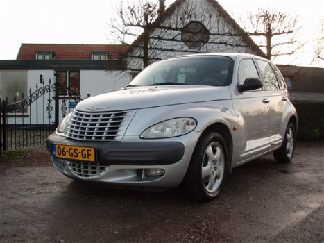 Chrysler PT Cruiser - 2.0-16V Touring *AUTOMAAT*NIEUWE APK*107.000 km - 1