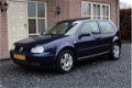 Volkswagen Golf - 1.6 77KW Trendline /Clima /Cruise/ Dakraam /Goed onderhouden - 1 - Thumbnail