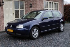 Volkswagen Golf - 1.6 77KW Trendline /Clima /Cruise/ Dakraam /Goed onderhouden