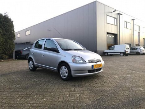 Toyota Yaris - 1.3-16V VVT-i Sol Automaat, Dealer onderhouden, - 1