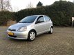 Toyota Yaris - 1.3-16V VVT-i Sol Automaat, Dealer onderhouden, - 1 - Thumbnail