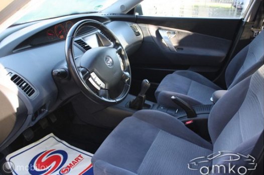 Nissan Primera - 1.8 Visia / CRUISE C. / CLIMA / CAMERA / ENZ - 1