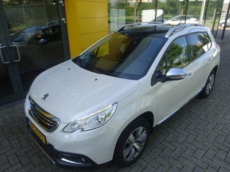 Peugeot 2008 - 1.2 110PK PureTech Allure 1e EIGENAAR / PANO DAK / NAVI / PARK ASSIST - 1