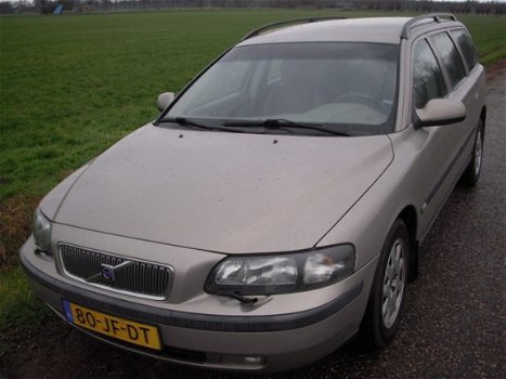 Volvo V70 - 2.4 140PK EDITION II YOUNGTIMER event. met derde bankje 7 pers E - 1