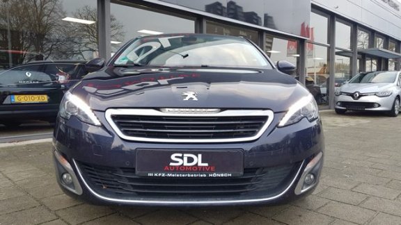 Peugeot 308 SW - 1.2 PureTech Blue Lease Premium // NAVI // CLIMA // PANO-DAK - 1