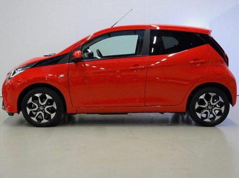 Toyota Aygo - 1.0 VVT-i x-first | Airco | Cruise control | Apple Carplay / Android Auto | - 1