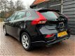 Volvo V40 - 2.0 D4 Summum |Addaptieve Cruise Control|Navigatie|Harman Kardon|Stylingpakket - 1 - Thumbnail