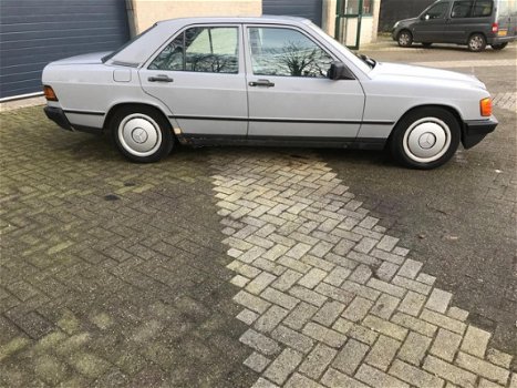 Mercedes-Benz 190-serie - 2.0 D 190D DIESEL LEER 195.000KM APK 2021 ZEER MOOI - 1