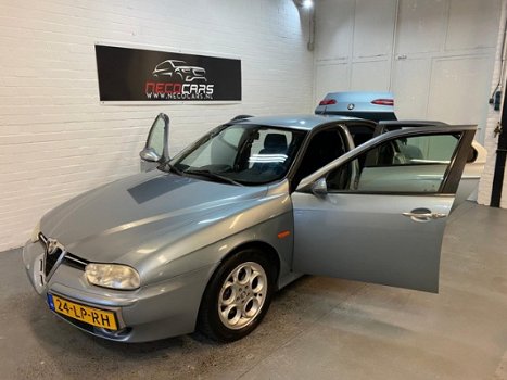 Alfa Romeo 156 - 2.0 JTS Distinctive NIEUWE APK//AIRCO//RIJD SCHAKELD TOP//NAP - 1