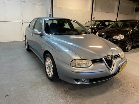 Alfa Romeo 156 - 2.0 JTS Distinctive NIEUWE APK//AIRCO//RIJD SCHAKELD TOP//NAP - 1