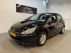 Peugeot 307 - 1.6-16V XS NETTE AUTO//AIRCO//RIJD SCHAKELD GOED