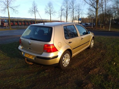 Volkswagen Golf - 1.9 TDI Comfortline Gewoon lekker goedkoop rijden en 5 drs stuurbekrachting met ap - 1