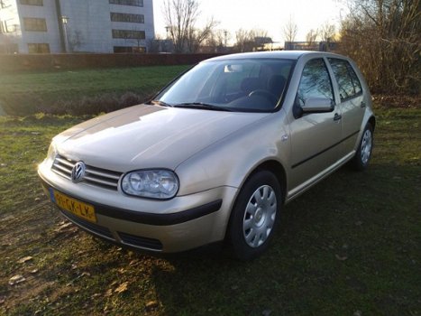 Volkswagen Golf - 1.9 TDI Comfortline Gewoon lekker goedkoop rijden en 5 drs stuurbekrachting met ap - 1