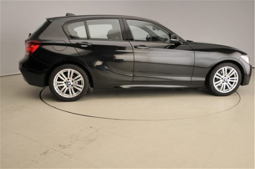 BMW 1-serie - 118D M-sportpakket / Xenon / Navigatie / Sportstoelen / Stoelverwarming / Sportonderst - 1