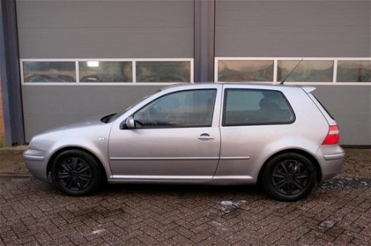 Volkswagen Golf - 1.6-16V FSI Ocean Koppeling slipt - 1