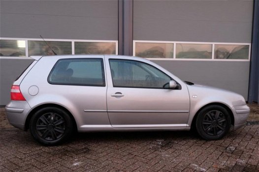 Volkswagen Golf - 1.6-16V FSI Ocean Koppeling slipt - 1