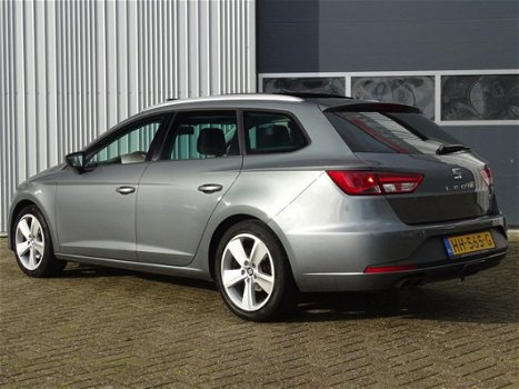 Seat Leon ST - 1.4 EcoTSI FR Connect Pano-dak/ Navi / Half leder - 1