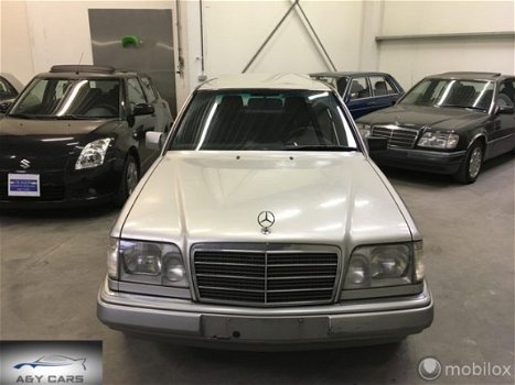 Mercedes-Benz E-klasse - 250 D - 1