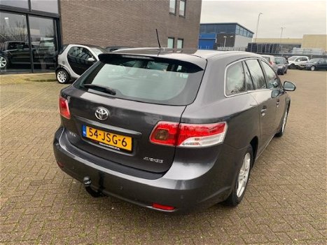 Toyota Avensis Wagon - 1.6 VVTi Dynamic - 1