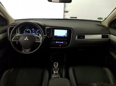 Mitsubishi Outlander - 2.0 PHEV Business Edition X-Line - 1