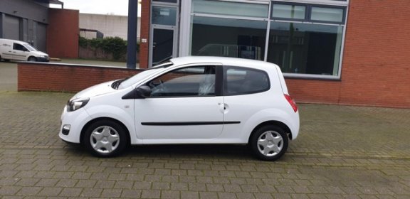 Renault Twingo - 1.2 16V Acces Bj 2014 Lage km... APK - 1