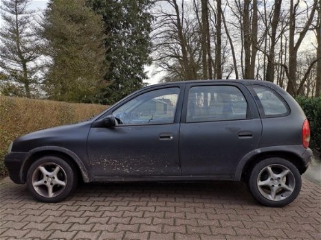 Opel Corsa - 1.2iE GLS | Stuurbekrachtiging - 1