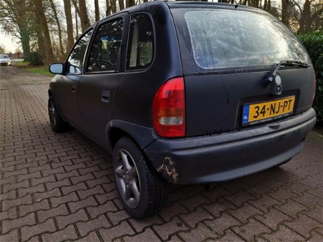 Opel Corsa - 1.2iE GLS | Stuurbekrachtiging - 1