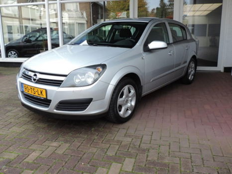 Opel Astra - 1.6 Edition * 5DRS* Airco, cruise control, trekhaak - 1