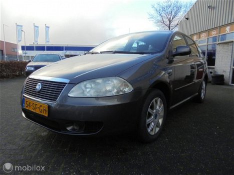 Fiat Croma - 2.2-16V Business Connect rijdt goed - 1